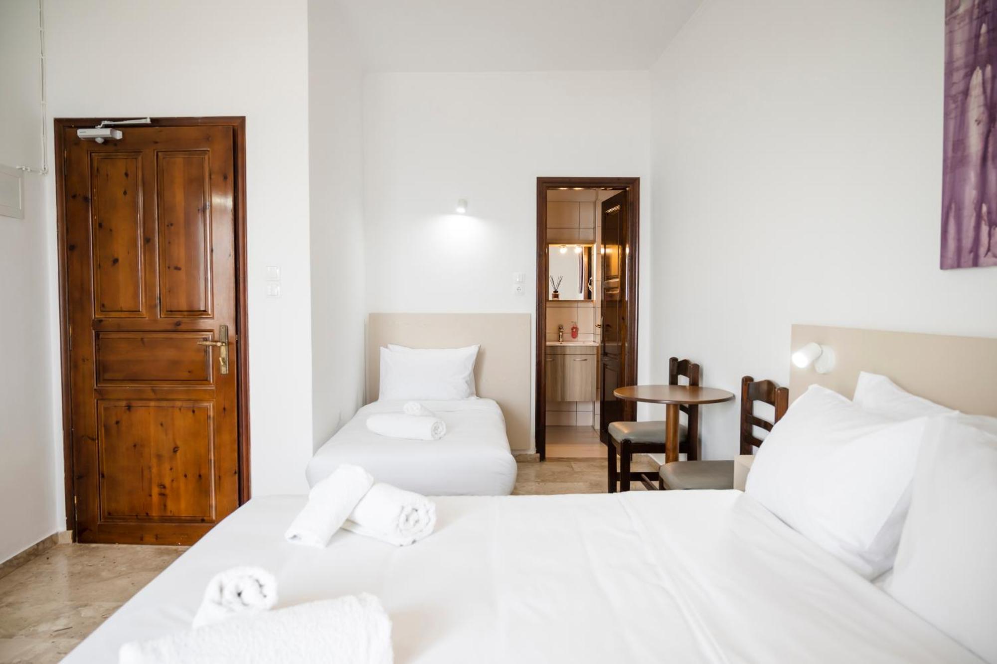Argo Rooms-Papadakis Kissamos Exterior photo